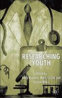 Researching Youth (ISBN: 9781403905734)