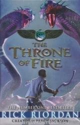 The Throne of Fire (ISBN: 9780141335674)