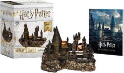 Harry Potter Hogwarts Castle and Sticker Book - Running Press (ISBN: 9780762464401)