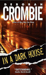 In a Dark House - Deborah Crombie (ISBN: 9780060525262)