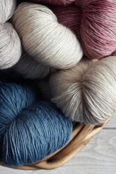 Knitting Graph Paper 4: 5 & 2: 3 Ratio: Yarn Photograph - Knit Happens (ISBN: 9781696473125)