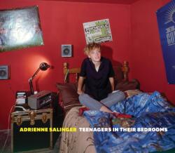Adrienne Salinger: Teenagers in Their Bedrooms (ISBN: 9781942884804)