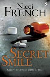Secret Smile (ISBN: 9780141034171)
