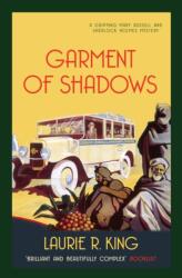Garment of Shadows (ISBN: 9780749013776)