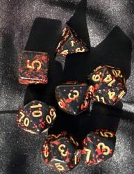 DCC RPG Dice: Bloody Kith Horde (ISBN: 9781961756373)