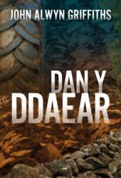 Dan y Ddaear (ISBN: 9781845279530)
