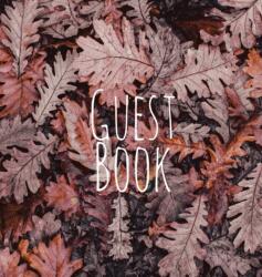 Guest Book, Visitors Book, Guests Comments, Holiday Home, Beach House Guest Book, Comments Book, Nautical Guest Book, Bed & Breakfast, Retreat Centres, Visitor Book, Vacation Home Guest Book, Family Holiday Guest Book (ISBN: 9781912641086)