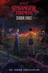 Stranger Things: Season Three (ISBN: 9780241840948)