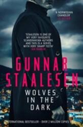 Wolves in the Dark - Gunnar Staalesen (ISBN: 9781910633724)