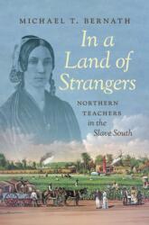 In a Land of Strangers (ISBN: 9781469696362)