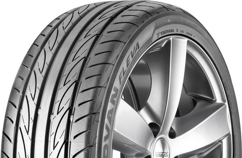 ADVAN Fleva V701 285/30 R20 99W