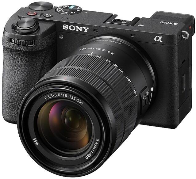 【美品】SONY ILCE-6700(a6700) APS-C Sony Alpha A6700 APS-C + 18-135mm (ILCE6700MB.CEC) Aparat foto