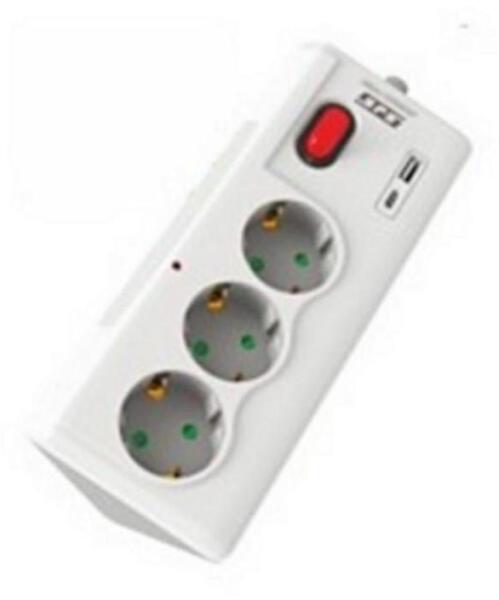 3 Plug + 2USB 1,5 m Switch (SRG3-UL)