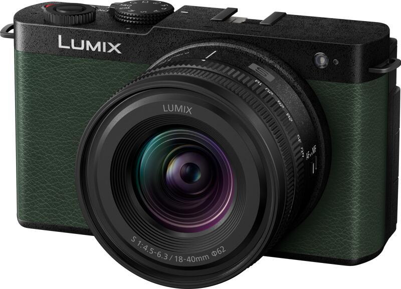 Panasonic Lumix S9 + S 18-40mm f/4.5-6.3 MILC black (DC-S9NE-K