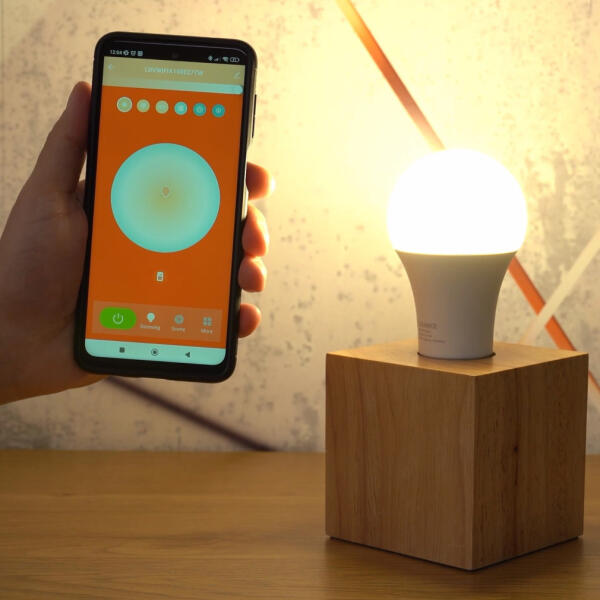 Smart+ WIFI E27 LED, 14 W, hidegfehér/melegfehér, 1521 lm, opál (Classic) (4058075778702)
