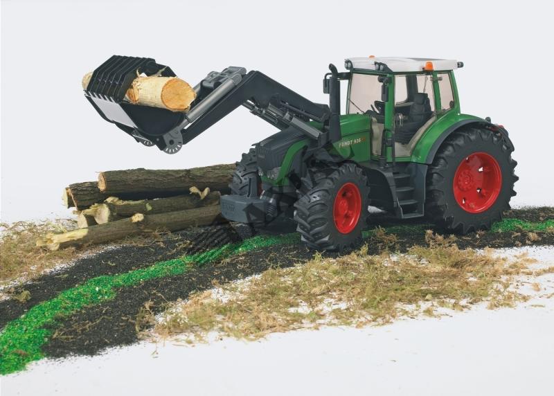Fendt 936 Vario homlokrakodóval 1:16 (03041)