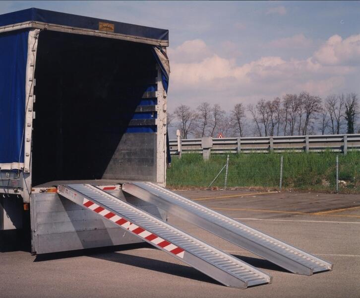 Mobil Rámpa Vásárlás: AVRamps Perem nélküli mobil rámpa 180x35 cm 800 kg/db 1600 kg ...