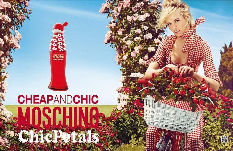 Moschino Cheap and Chic Chic Petals EDT 100 ml Preturi Moschino