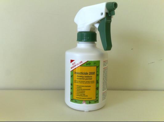 2000 rovarírtó permet 250 ml