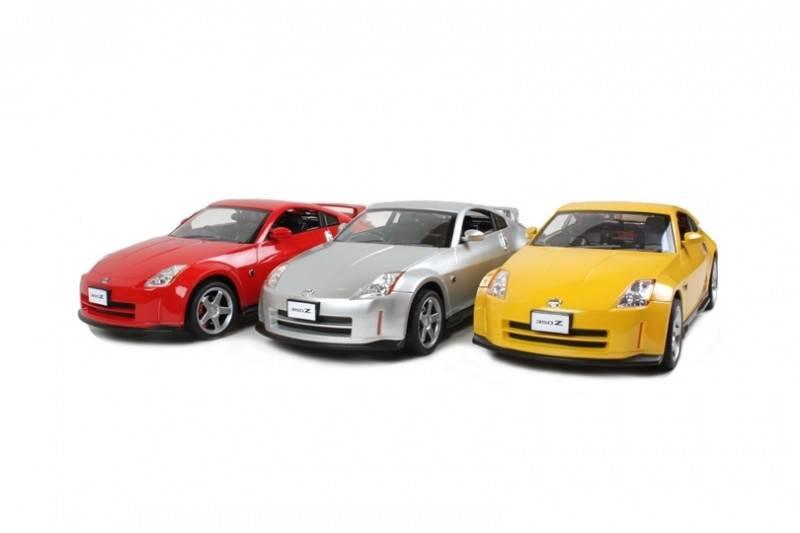 RASTAR NISSAN 350Z ラジコンカー 1:14 Rastar Nissan 350Z 1:14