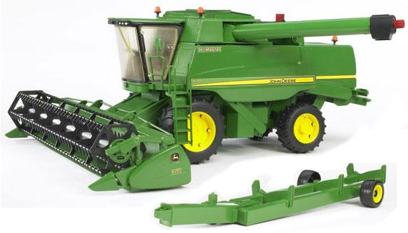 John Deere T670i kombájn (02132)