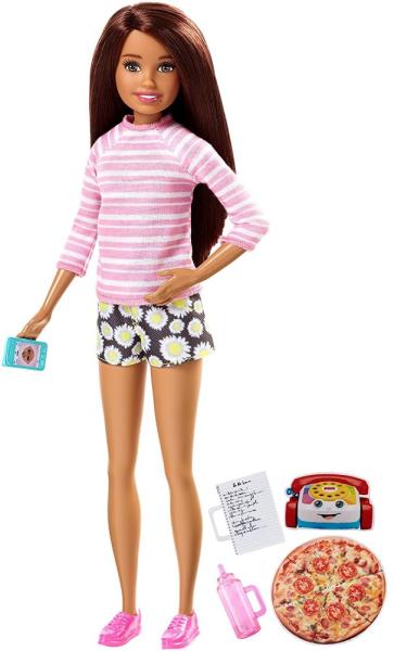 Vásárlás: Mattel Barbie - Skipper Barna hajú bébiszitter pizzával (FHY89)  Barbie baba árak összehasonlítása, Barbie Skipper Barna hajú bébiszitter  pizzával FHY 89 boltok