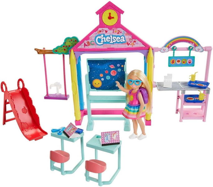 Vásárlás: Mattel Barbie - Chelsea Club - Iskolai játékszett (GHV80) Barbie  baba árak összehasonlítása, Barbie Chelsea Club Iskolai játékszett GHV 80  boltok