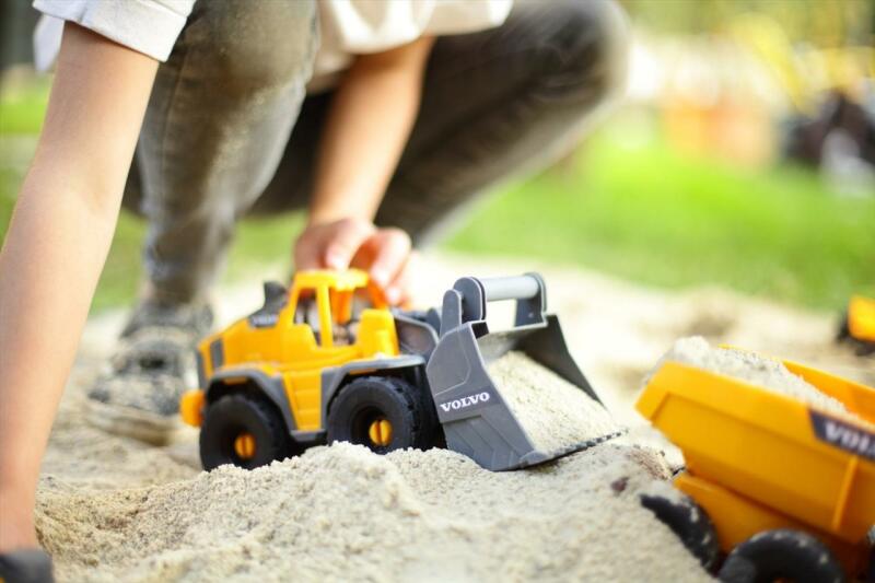 Dickie Toys Construction - Volvo homlokrakodó 27cm (203724002)