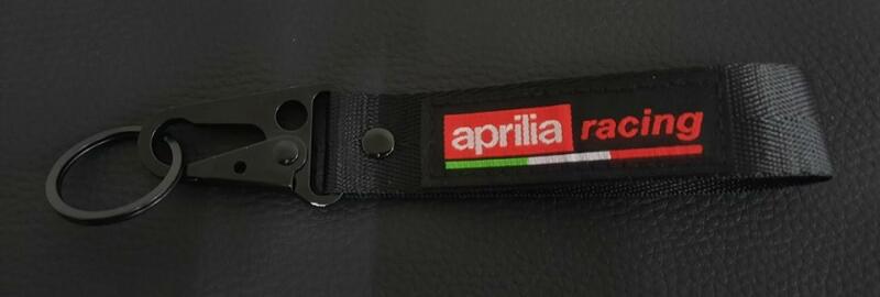Vásárlás: APRILIA GPR FEKETE motoros kulcstartó karabineres hímzett pánttal  PRÉMIUM (MO-APRILIA2) Kulcstartó árak összehasonlítása, APRILIA GPR FEKETE  motoros kulcstartó karabineres hímzett pánttal PRÉMIUM MO APRILIA 2 boltok
