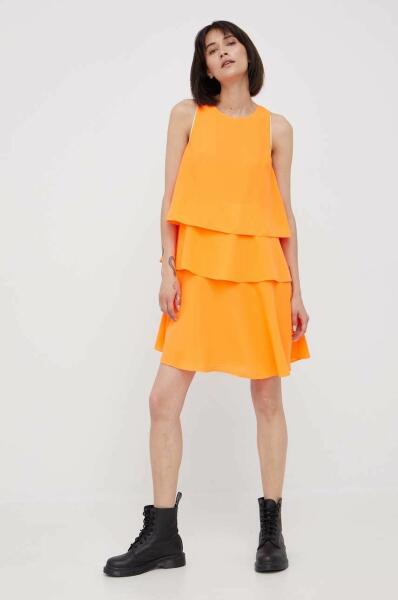 Vásárlás: Giorgio Armani ruha narancssárga, mini, egyenes - narancssárga 38  Női ruha árak összehasonlítása, ruha narancssárga mini egyenes narancssárga  38 boltok