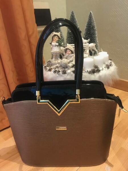 Vásárlás: Corrado Martino fekete bronz női táska (2599) Női táska árak  összehasonlítása, fekete bronz női táska 2599 boltok
