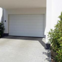 Koffenstein Akciós szekcionált garázskapu, kapunyitó szettel 2750×2135 - Fehér