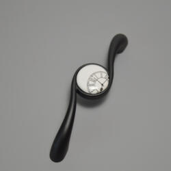 ITALMETAL Matt fekete - fehér porcelán kiegészítővel, óra nyomattal, 96 mm furattáv, fém-porcelán bútorfogantyú (IT_1012_00_401_47)