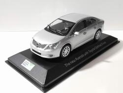 MINICHAMPS Toyota Avensis silver 20091/43 (16411)
