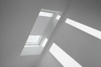  Velux, Fényzáró dupla pliszé, FHC 102 1045S, alu színű oldalvezető sínnel, 55x78 cm