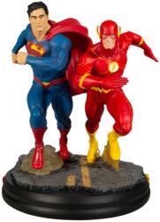 DC Direct Statuetă DC Direct DC Comics: Justice League - Superman & The Flash Racing (2nd Edition), 26 cm (DCCFEB200606)