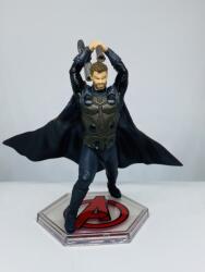 Disney Store Marvel Bosszúállók Thor figura 10 cm