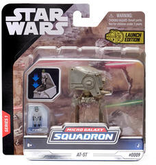 Disney Disney: Star Wars Felderítő Terepjáró Lépegető (AT-ST) figurával 8 cm (SWJ0003)