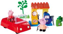 BIG Építőjáték Peppa Pig Family Car PlayBig Bloxx BIG 2 figurával autóban a benzinkúton 28 darabos 1, 5-5 évesnek (BIG57175)
