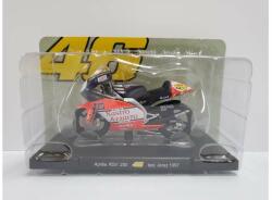 Magazine Models Machetă moto Magazine Models [1: 18] - Aprilia 1997 RSW 250 Jerez Valentino Rossi 46 Collection (DCC-MAGROSSI0036)
