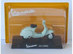 Magazine Models Machetă moto Magazine Models [1: 18] - Vespa 1963 50 - White-Green (DCC-MAGVES0049)