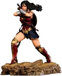 Iron Studios Statuetă Iron Studios DC Comics: Justice League - Wonder Woman, 18 cm (IS12919) Figurina