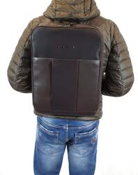 Giorgio Carelli sötétbarna szögletes A/4-es, laptoptartós bőr hátizsák GC338920-001 - minosegitaska