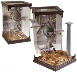 The Noble Collection Statueta The Noble Collection Movies: Harry Potter - Ukrainian Ironbelly (Magical Creatures), 19 cm