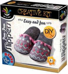 D-Toys Set creativ de cusut papuci de casa - Pom-Pom Slippers (68620)