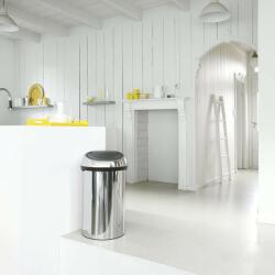 Brabantia 60 л. кош за боклук в цвят блестящ инокс Brabantia от серия Touch Bin (647254)
