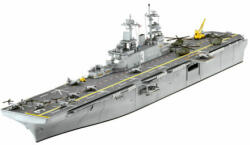 Revell Model Set Assault Carrier USS WASP CLASS 1: 700 (65178)