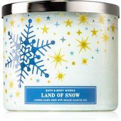 Bath & Body Works Land Of Snow lumânare parfumată 411 g