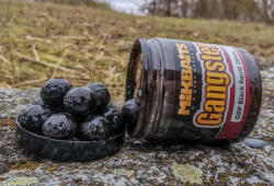 Mikbaits GANGSTER GSP BOJLI IN DIP BLACK SQUID 250 ml 20 mm
