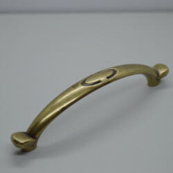 Ferretto handles Antik stílusú, 64 mm furattávolság, antik bronz bútorfogantyú (15_29264_12)